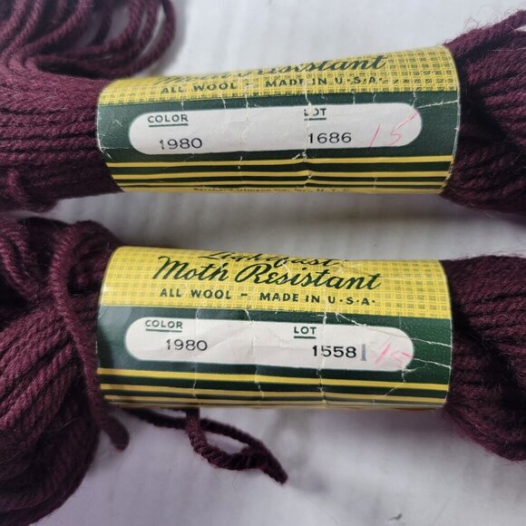 7 Hanks Red Bucilla Tapestry Wool Discontinued Yarn - Picture 9 of 10